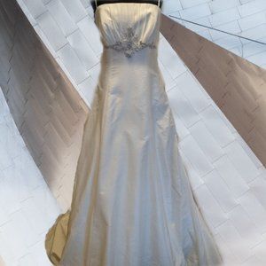 Jasmine Bridal Wedding Gown Size 16